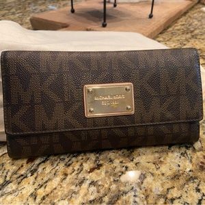 Michael Kors wallet
